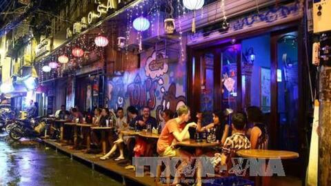 Covid-19: Bars, karaoke parlors allowed to reopen in Ha Noi