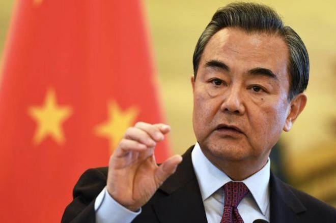 Ngoại trưởng Trung Quốc Vương Nghị trong một buổi họp báo /// Reuters