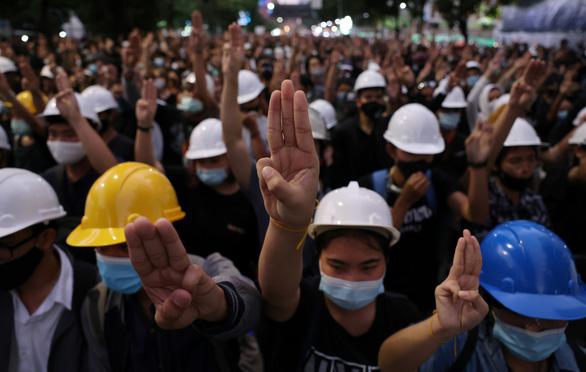 Người biểu tình Thái Lan cho 3 ngày từ chức, Thủ tướng Prayuth nói gì? - Ảnh 1.