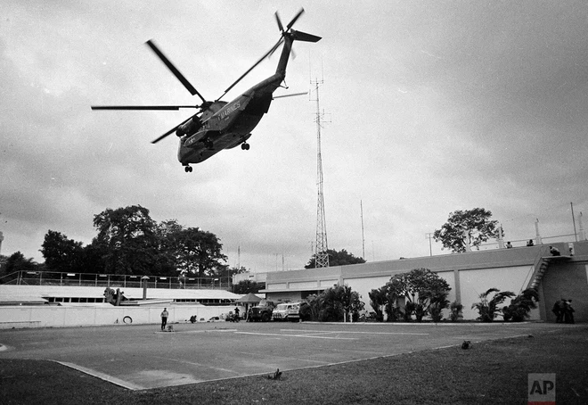 Sài Gòn, ngày 29/4/1975: 5 triệu đô la bị hỏa thiêu trên nóc tòa Sứ quán - Ảnh 8.