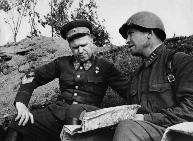 Tướng giỏi nhất Liên Xô đánh đâu oanh liệt đó khiến Stalin không muốn đánh thức khi đang ngủ - Ảnh 4.