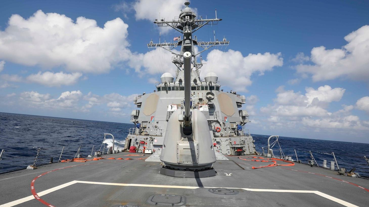 Tàu chiến Mỹ áp sát quần đảo Hoàng Sa - ảnh 1