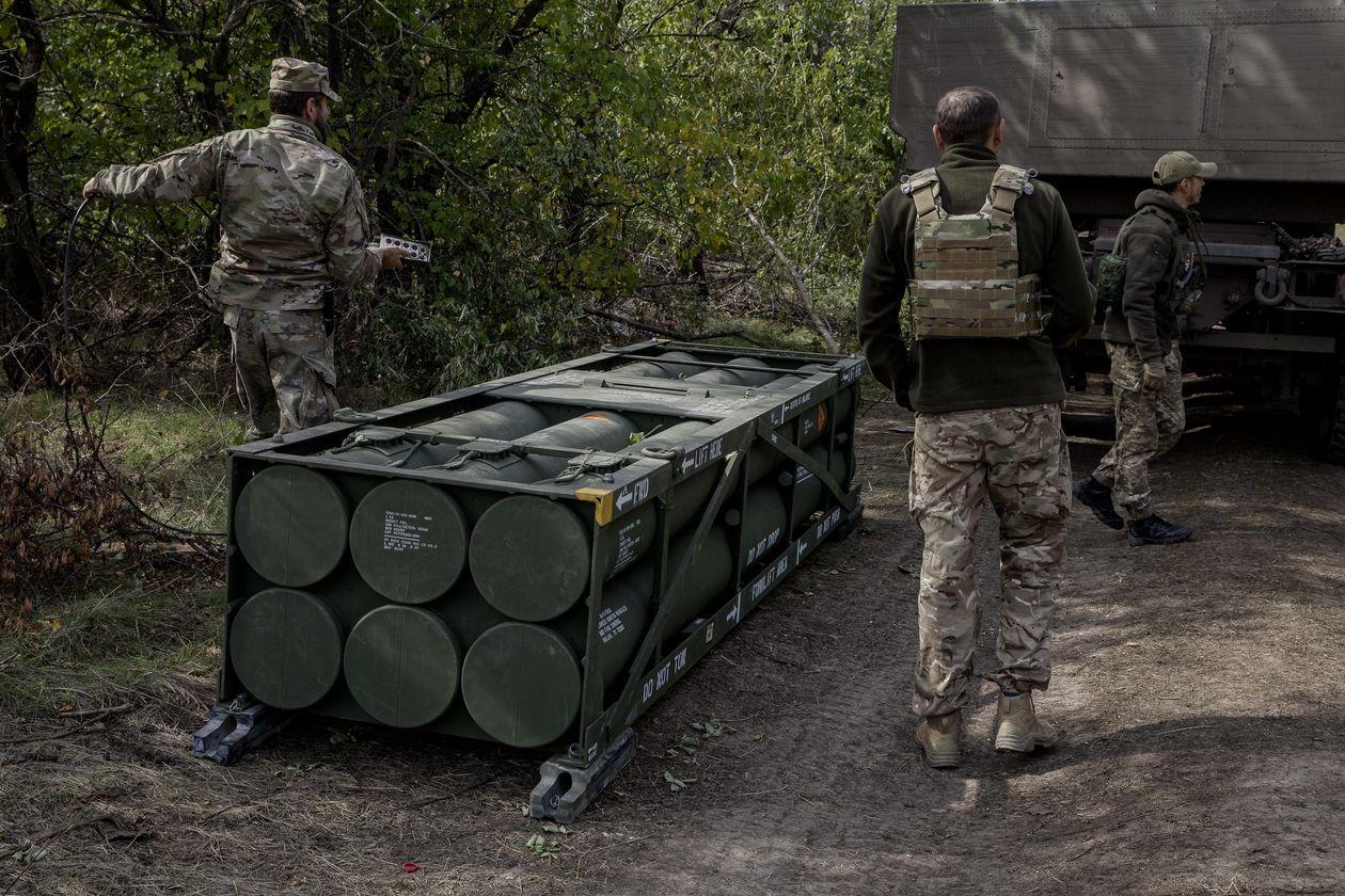 Tên lửa HIMARS: Vũ khí làm thay đổi cách tác chiến thời hiện đại - 4