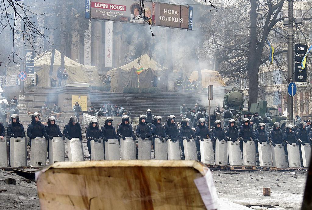 Cuộc khủng hoảng &#34;bùng nổ&#34; dẫn đến chính biến ở Ukraine - 2