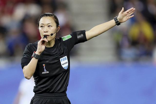Kỳ World Cup lịch sử: Nữ trọng tài bắt chính và thông điệp về bình đẳng giới - Ảnh 4.