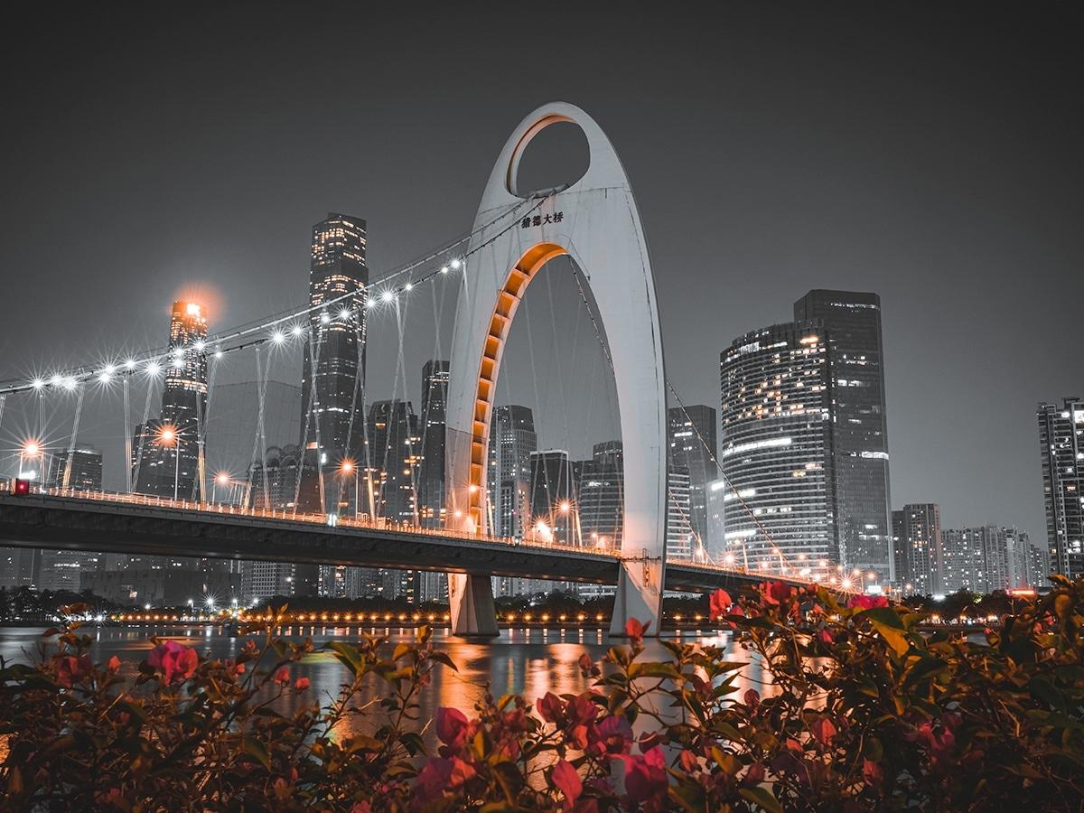 10 thành phố đắt đỏ nhất thế giới - 9
