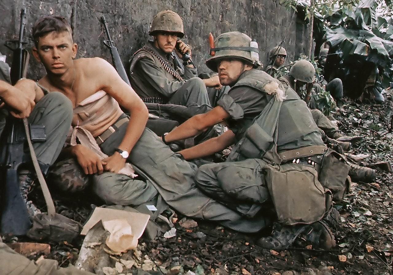 Phía sau bức ảnh biểu tượng cho sự vô nghĩa, tàn khốc của cuộc chiến của Mỹ ở Việt Nam ảnh 4