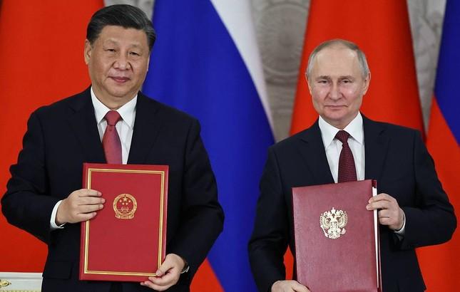 Tuyên bố chung Nga-Trung Quốc: Không có thứ gọi là 'dân chủ' ưu việt ảnh 2