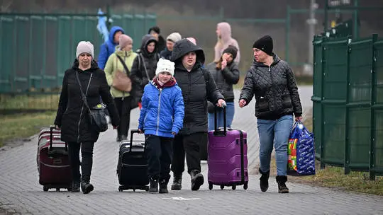 Ba Lan đột ngột đóng cửa trung tâm tị nạn lớn nhất cho người Ukraine - Ảnh 1.