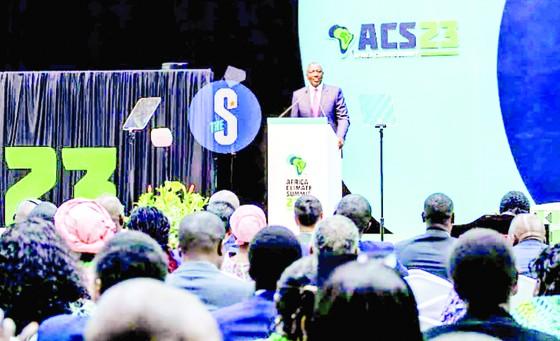 Tổng thống William Ruto của Kenya phát biểu tại lễ khai mạc Hội nghị thượng đỉnh về khí hậu châu Phi. Ảnh: ENOS TECHE