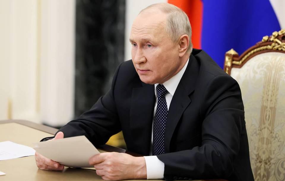 Tổng thống Vladimir Putin ph&aacute;t biểu tại cuộc họp với ch&iacute;nh phủ về dự thảo ng&acirc;n s&aacute;ch h&ocirc;m 18/9. Ảnh: Tass
