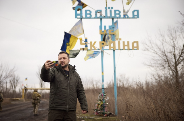 Avdiivka: Nga tấn công dữ dội chưa từng có - Ukraine rút tên lửa phòng không, kêu gọi dân sơ tán khẩn- Ảnh 1.