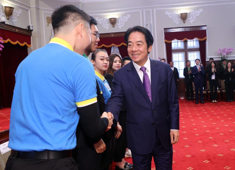Phó Tổng thống Lại Thanh Đức khuyến khích giới trẻ ra nước ngoài và thiết lập mối quan hệ giao lưu chặt chẽ với các nước Ấn Độ Dương - Thái Bình Dương