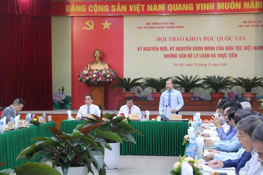 PGS.TS. Lê Hải Bình, Ủy viên dự khuyết Ban Chấp hành Trung ương Đảng, Tổng Biên tập Tạp chí Cộng sản, phát biểu tại Hội thảo. 