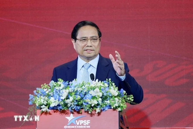 Thủ tướng phát biểu tại Phiên đối thoại cấp cao Diễn đàn Kinh tế tư nhân Việt Nam (VPSF) 2025, chiều 16/9. Ảnh: TTXVN