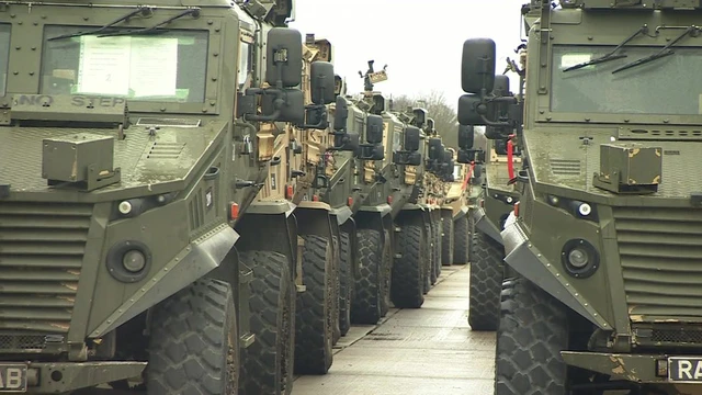 Đòn giáng 2h05, cột lửa hàng km ở Ukraine - Vũ khí NATO áp sát St. Petersburg, ông Putin có thể bắn Oreshnik- Ảnh 3.