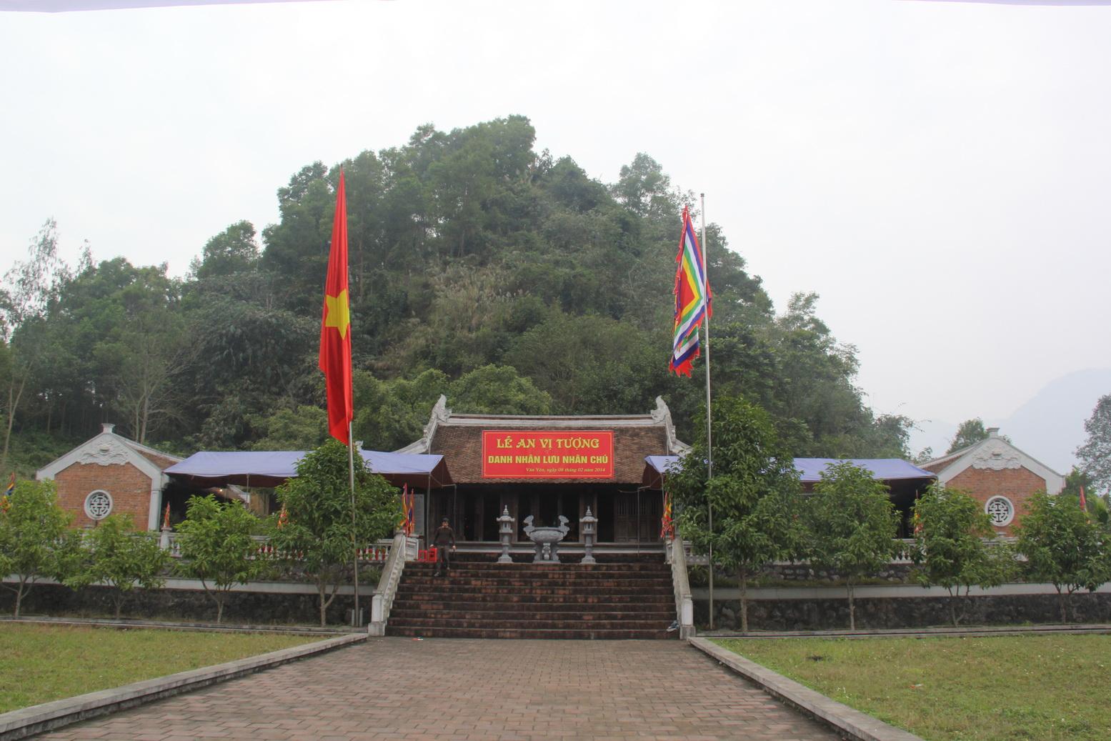 Lưu Nhân Chú: ‘Tài năng như cây tùng, cây bách, chất người như ngọc…’ Lưu Nhân Chú: ‘Tài năng như cây tùng, cây bách, chất người như ngọc…’